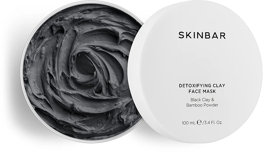 Maschera purificante per il viso con argilla nera e carbone di bambù