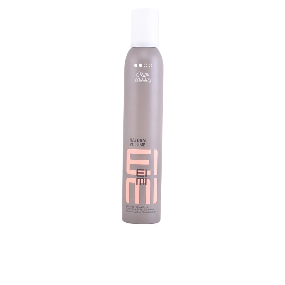 Wella Eimi Natural Volume Mousse Livello 2 300 ml
