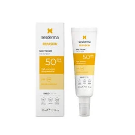 Sesderma Repaskin fotoprotettore tattile in seta SPF50+ 50ml