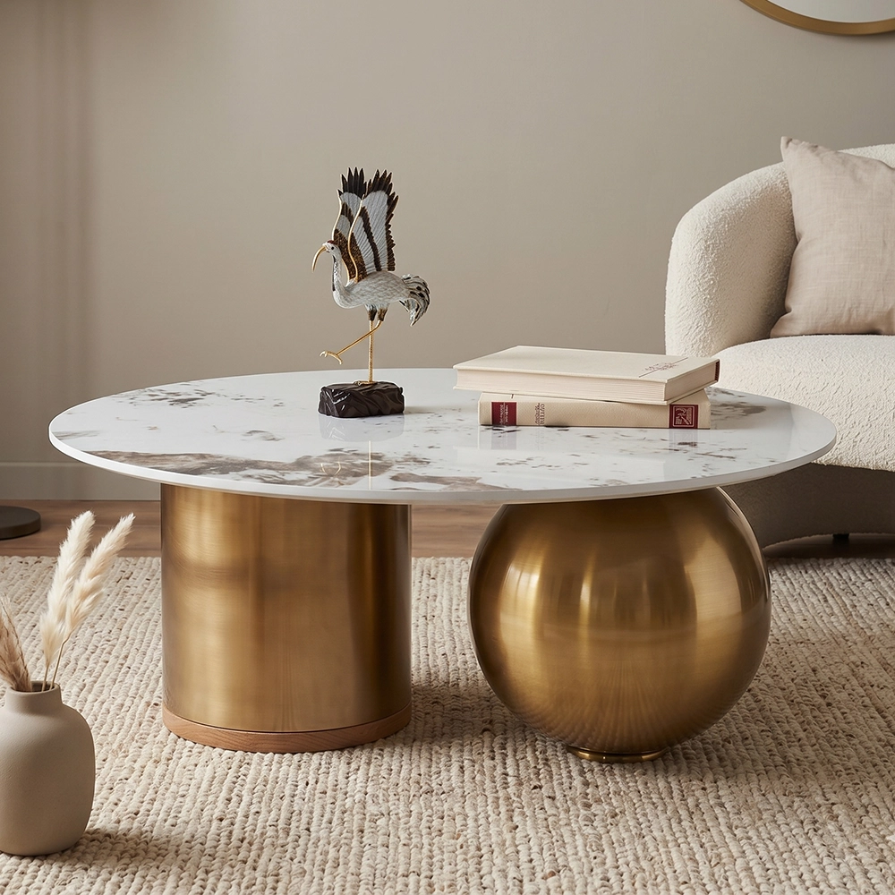 Tavolino da Salotto Kumaro Japandi con Top in Ceramica Effetto Marmo Calacatta e Struttura Oro