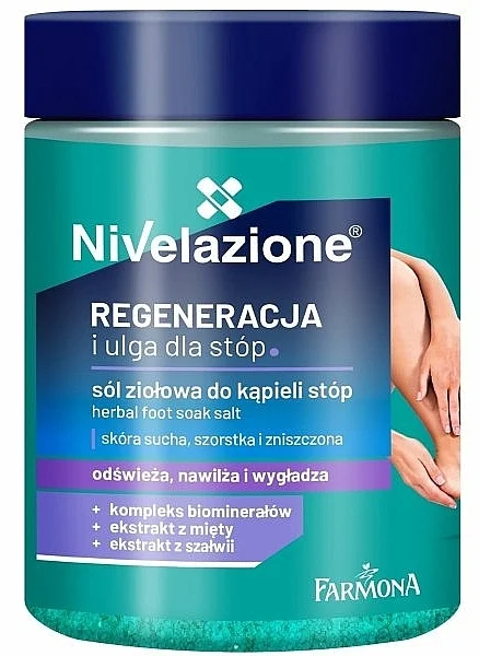 Bagno di erbe per piedi con sale