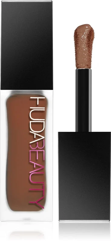 Huda Beauty Faux Filter Matte correttore in crema colore Maple Syrup 8.3G 9 ml