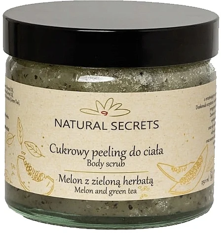 Scrub allo zucchero e melone con tè verde
